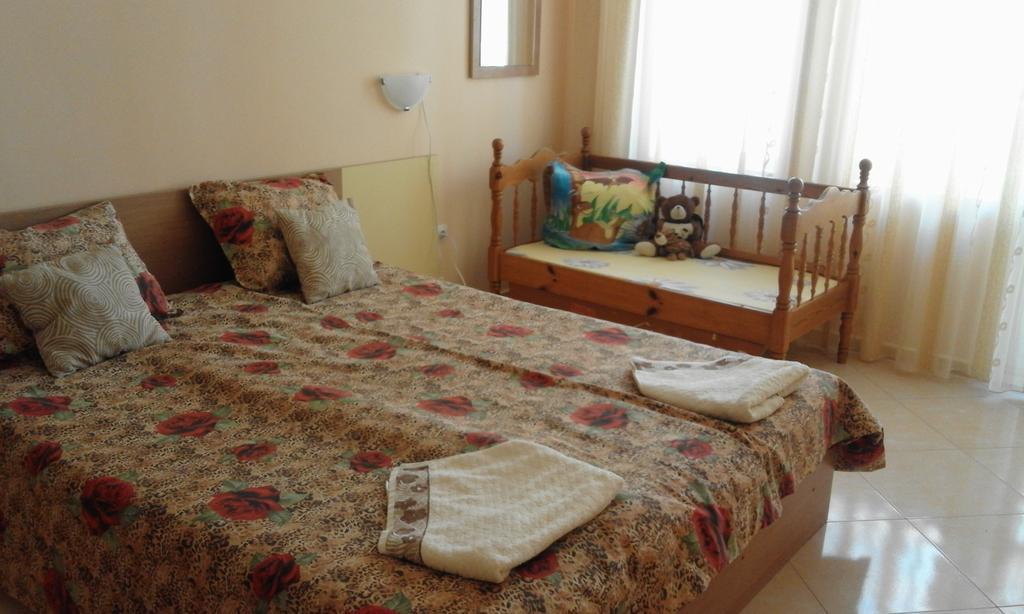 Apartments Sea Sounds Pomorie Exterior photo