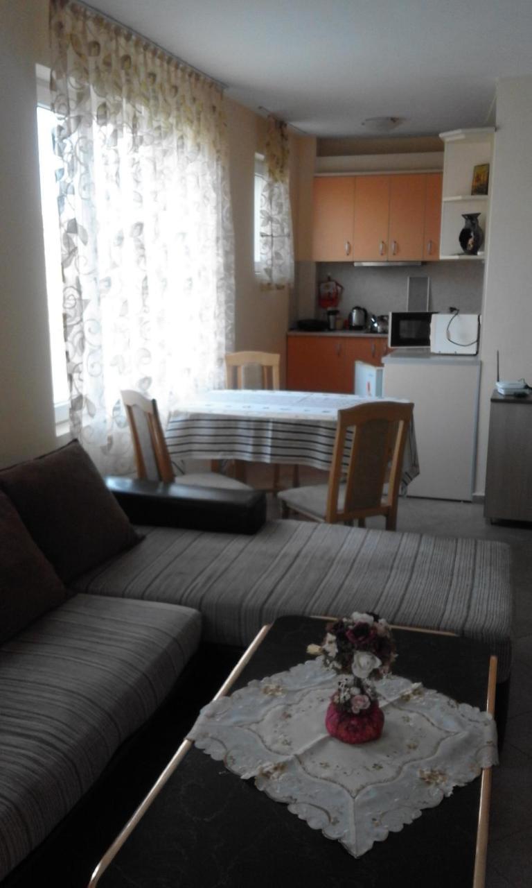 Apartments Sea Sounds Pomorie Exterior photo